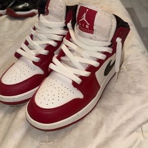 Air Jordan 1 Mid Gs Chicago Size 5Y